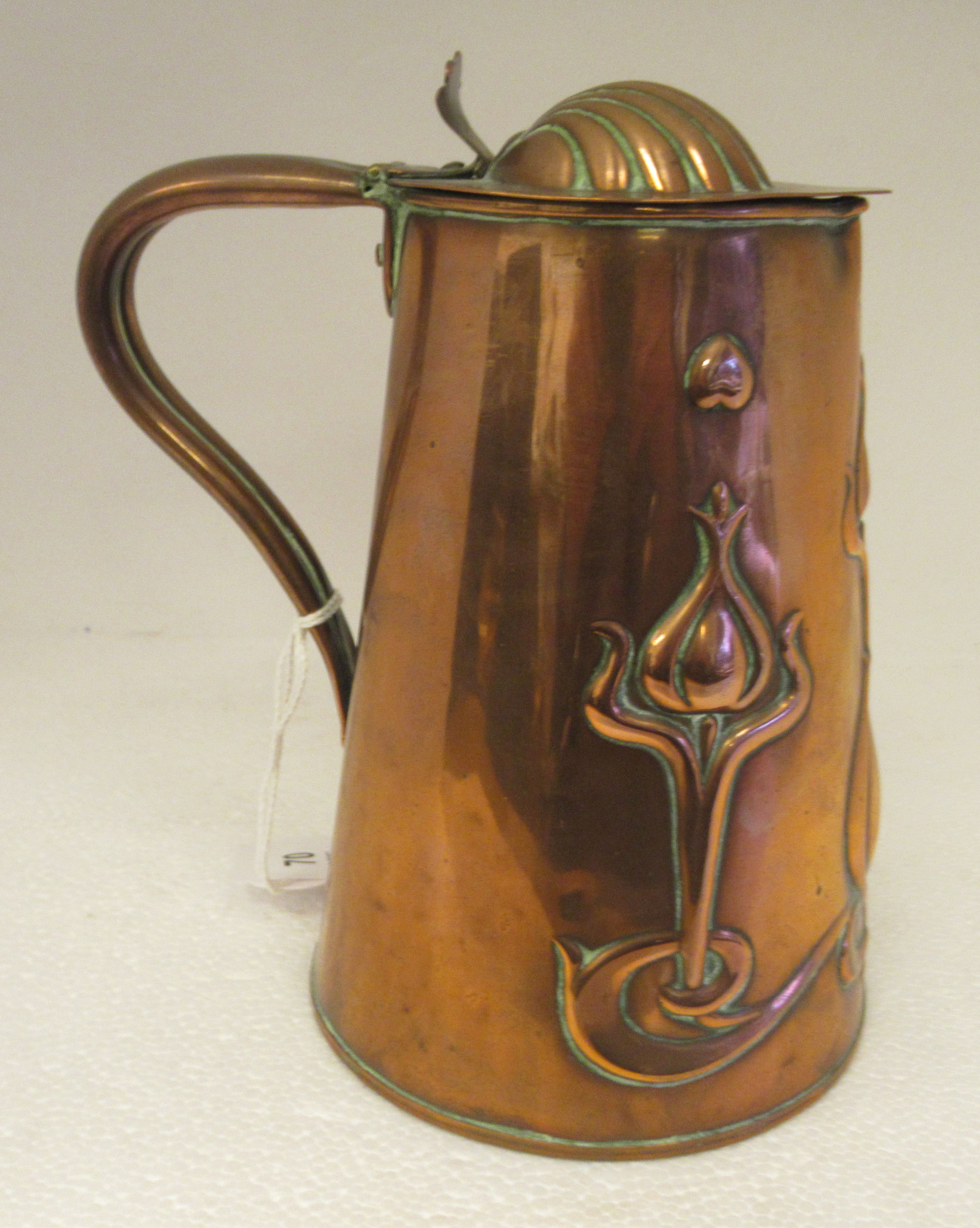 An early 20thC JS&S copper milk jug of tapered, cylindrical form, having a hollow loop handle and - Image 3 of 6