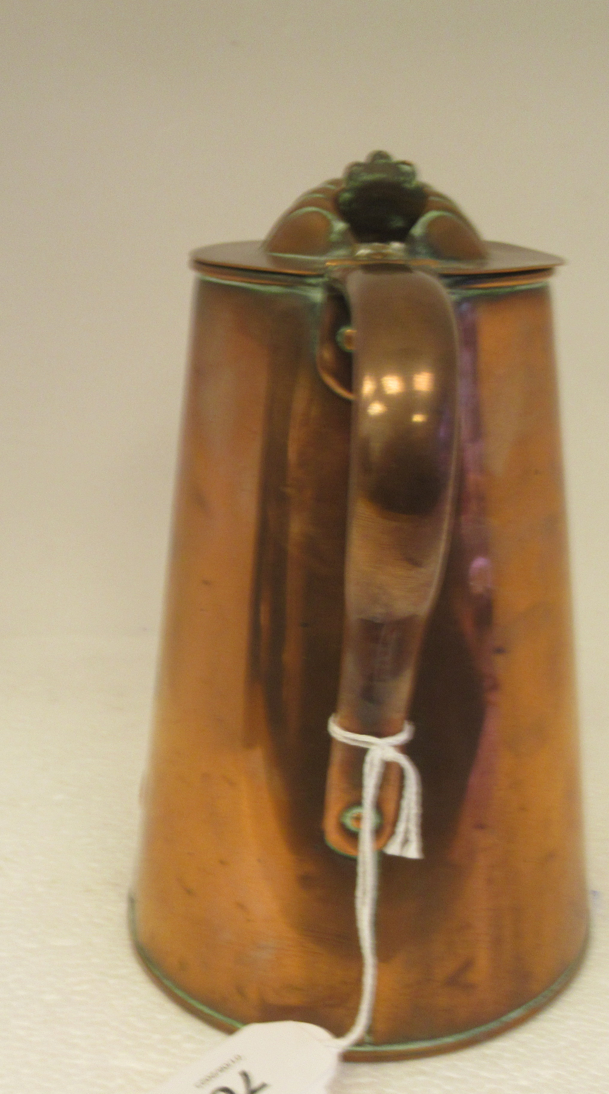 An early 20thC JS&S copper milk jug of tapered, cylindrical form, having a hollow loop handle and - Image 4 of 6