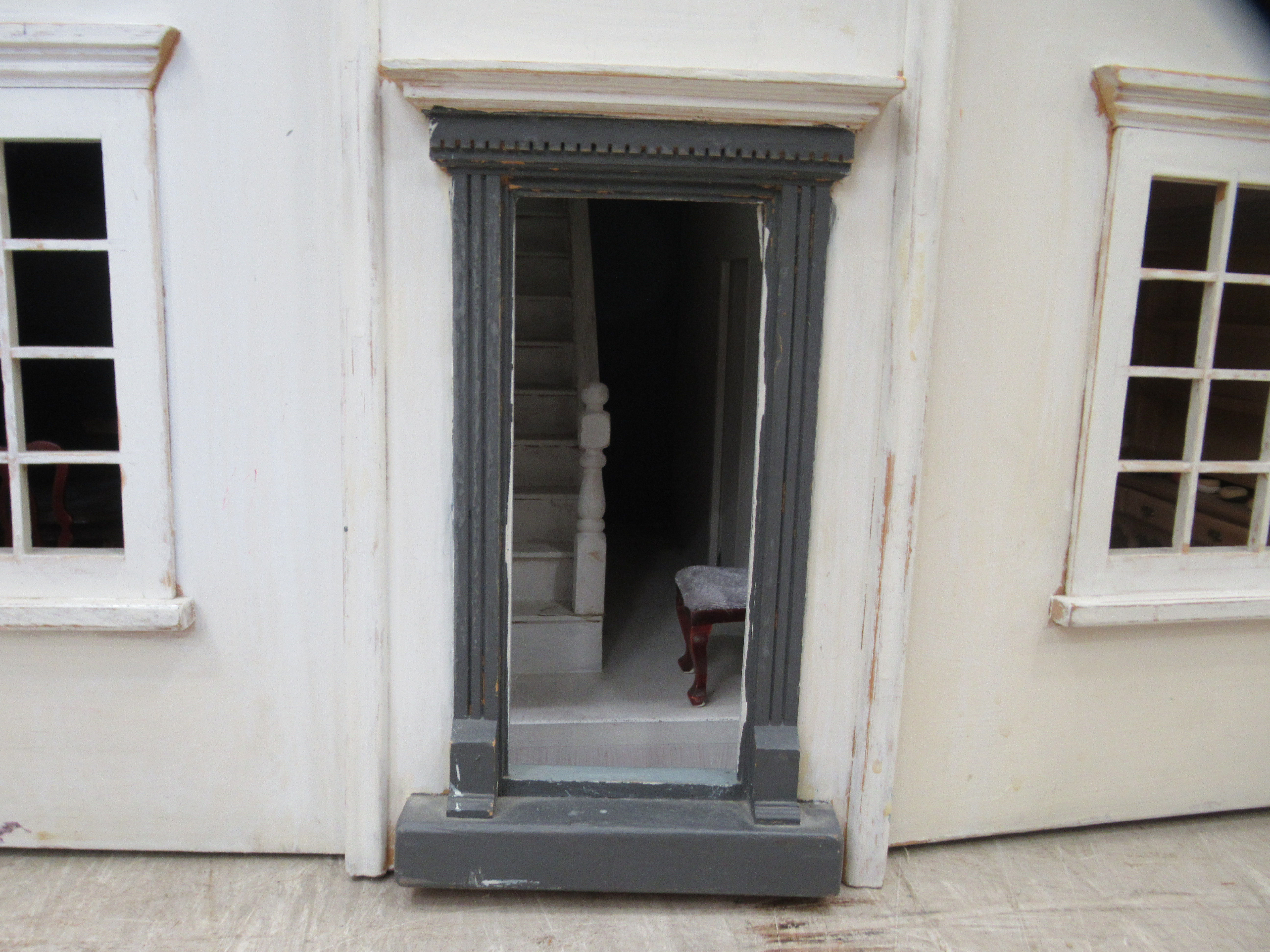 A mid 20thC white and grey painted dolls house  27"h  24"w with a small amount of dolls furniture - Image 4 of 5