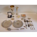 Uncollated coins, silver and white metal items: to include a photograph frame  3" x 3"; a goblet and