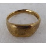 A 9ct gold signet ring