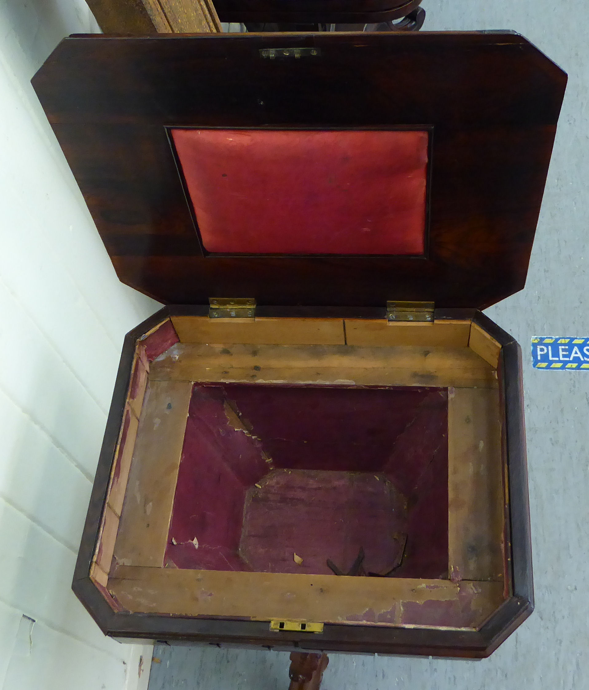 An early Victorian rosewood sewing table, the rectangular box top with canted corners and a - Bild 6 aus 7
