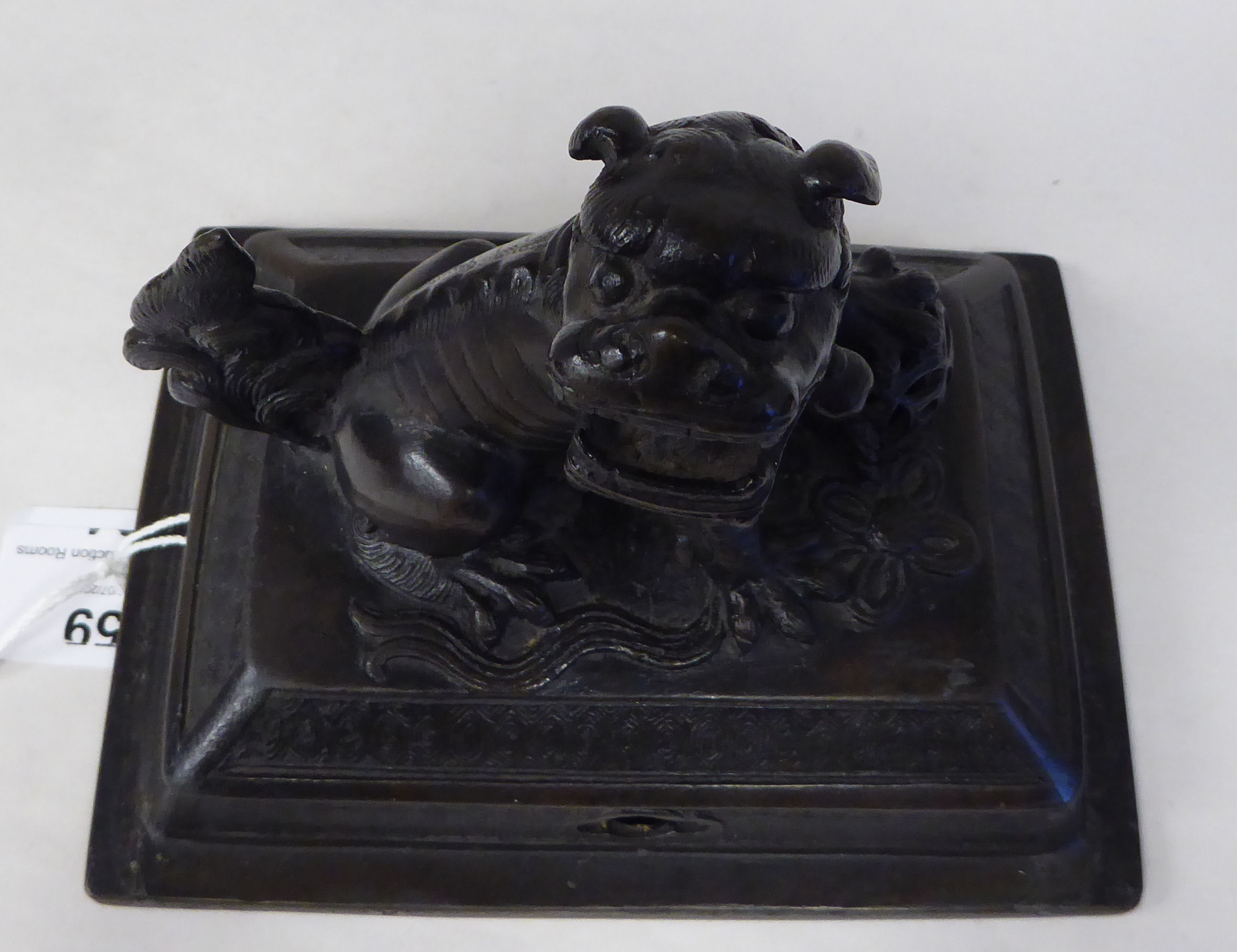 A Chinese cast and patinated bronze censer cover, surmounted by a Dog of Fo  5.5"h - Image 5 of 6