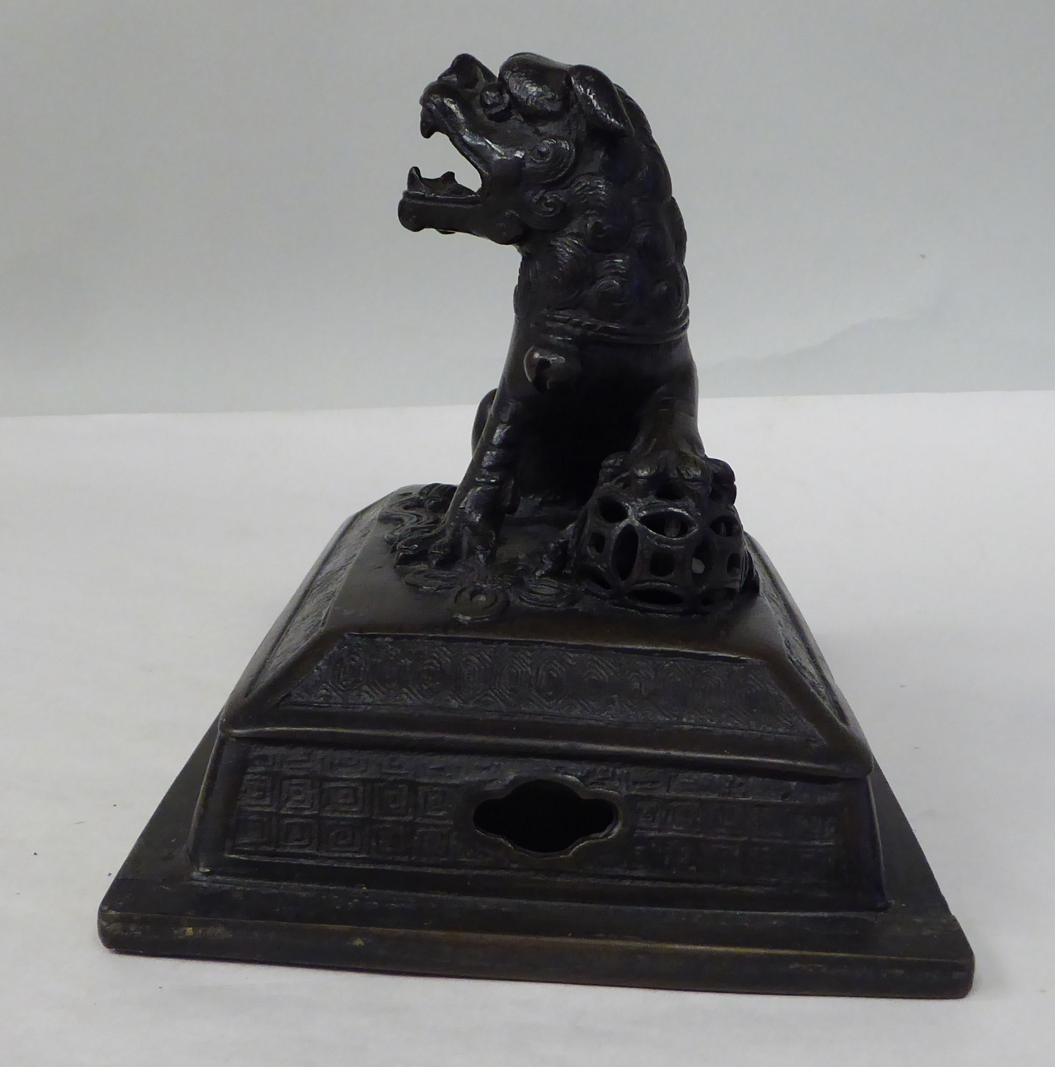 A Chinese cast and patinated bronze censer cover, surmounted by a Dog of Fo  5.5"h - Image 4 of 6