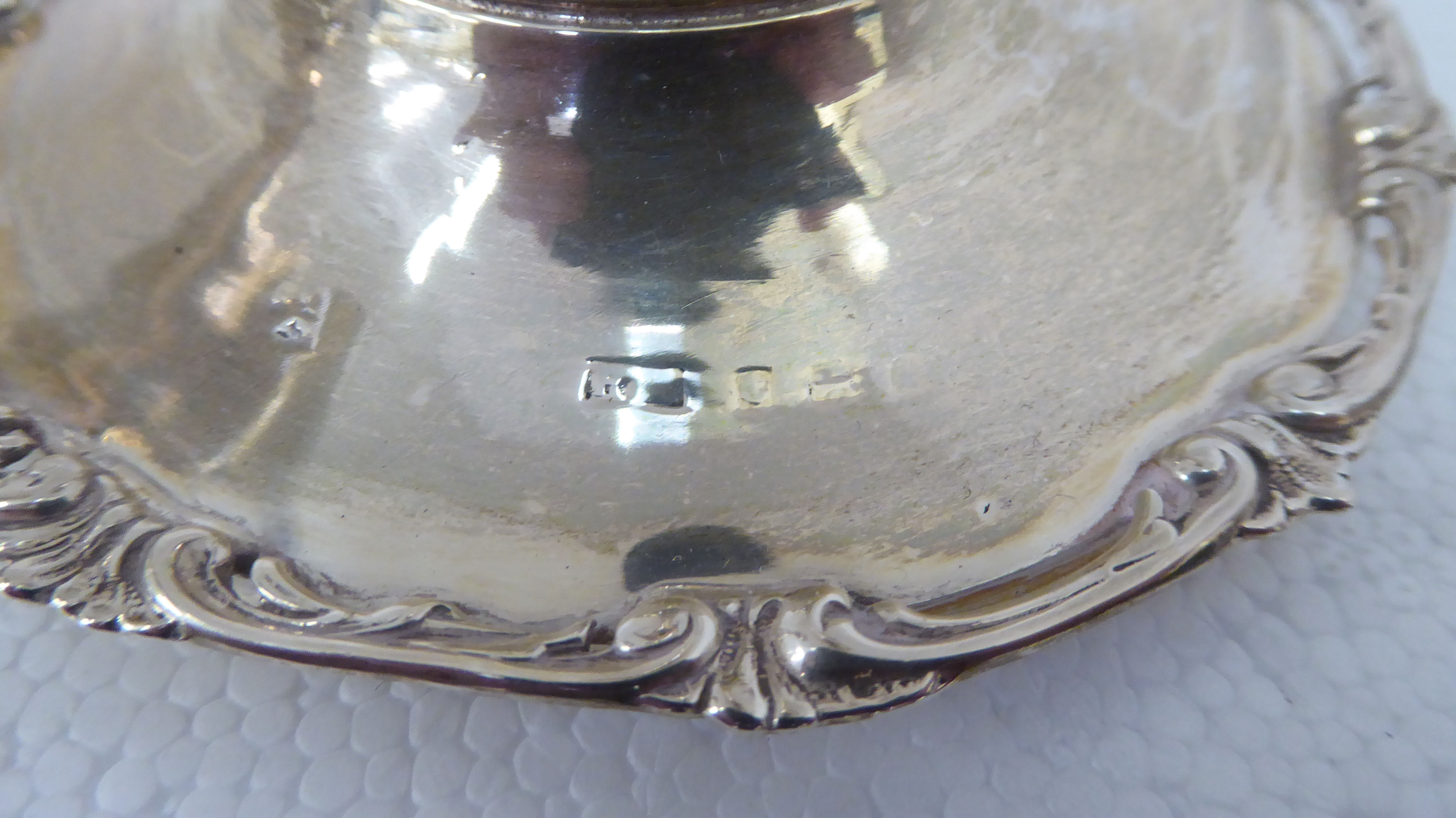 Silver and white metal collectables: to include a pair of candlesticks  5"h; a cigarette box; and - Image 5 of 6