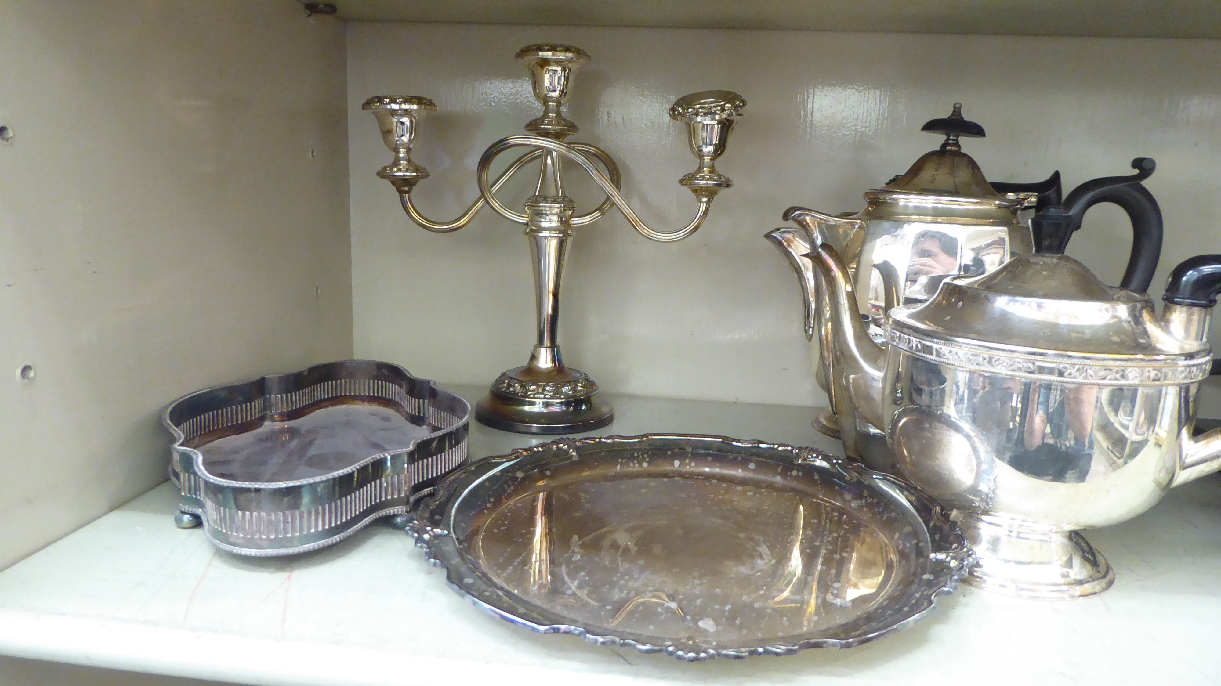 A mixed lot: to include a silver plated teapot with an ebonised handle - Image 4 of 4