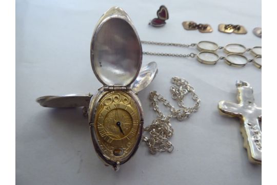 Items of personal ornament: to include an amber coloured necklace; a Danish porcelain tablet pendant - Image 8 of 10