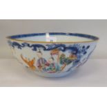 A late 18thC porcelain bowl, decorated in Chinese taste  9"dia
