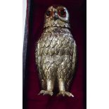 A Corbell & Co silver plated sugar shaker, fashioned as an owl  boxed  5.5"h