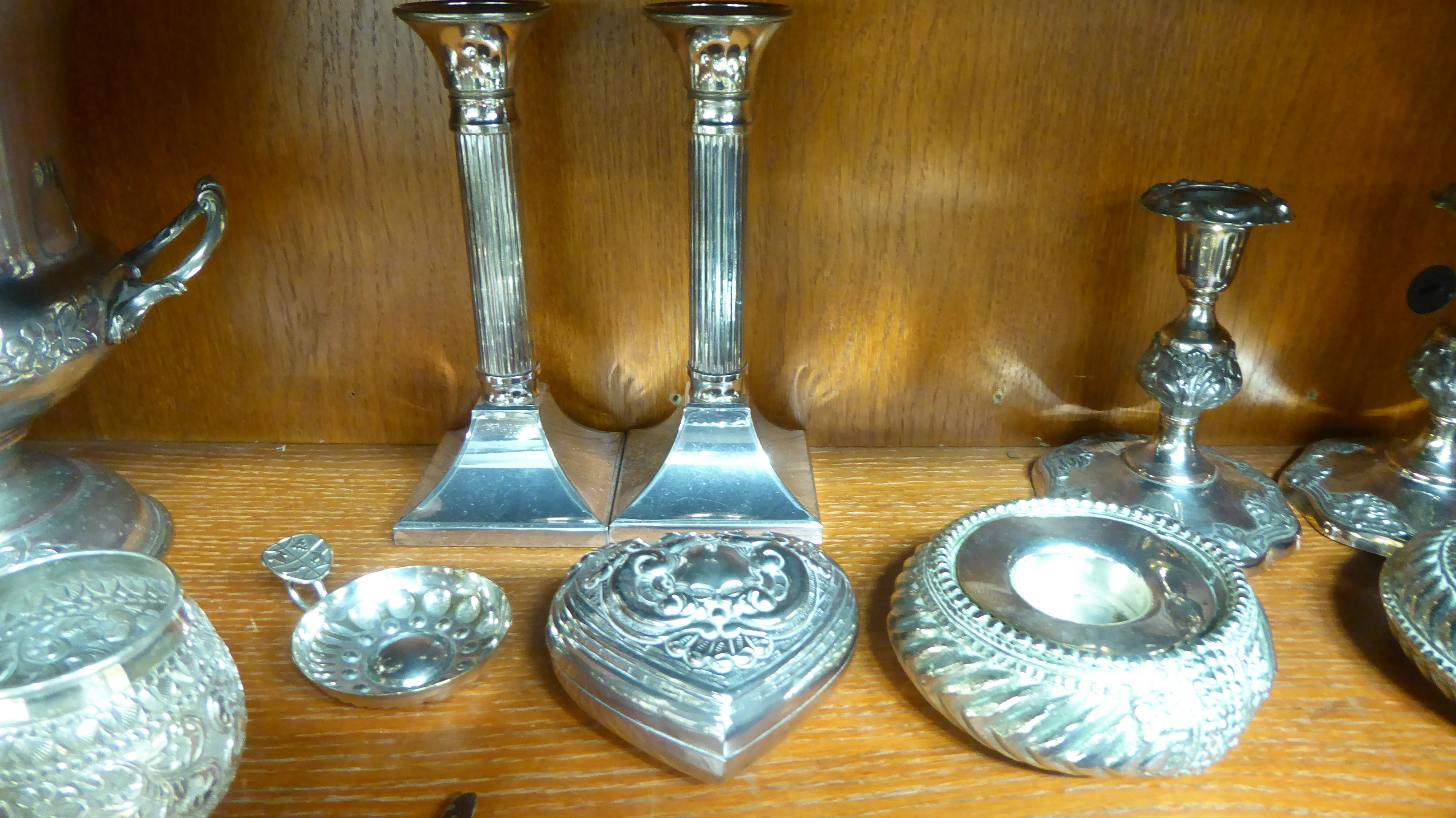 Silver plate, white metal and similar wares: to include ashtrays; a pair of Victorian style dwarf - Image 4 of 6