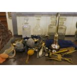 A mixed lot: to include a clear glass decanter and stopper  12"h