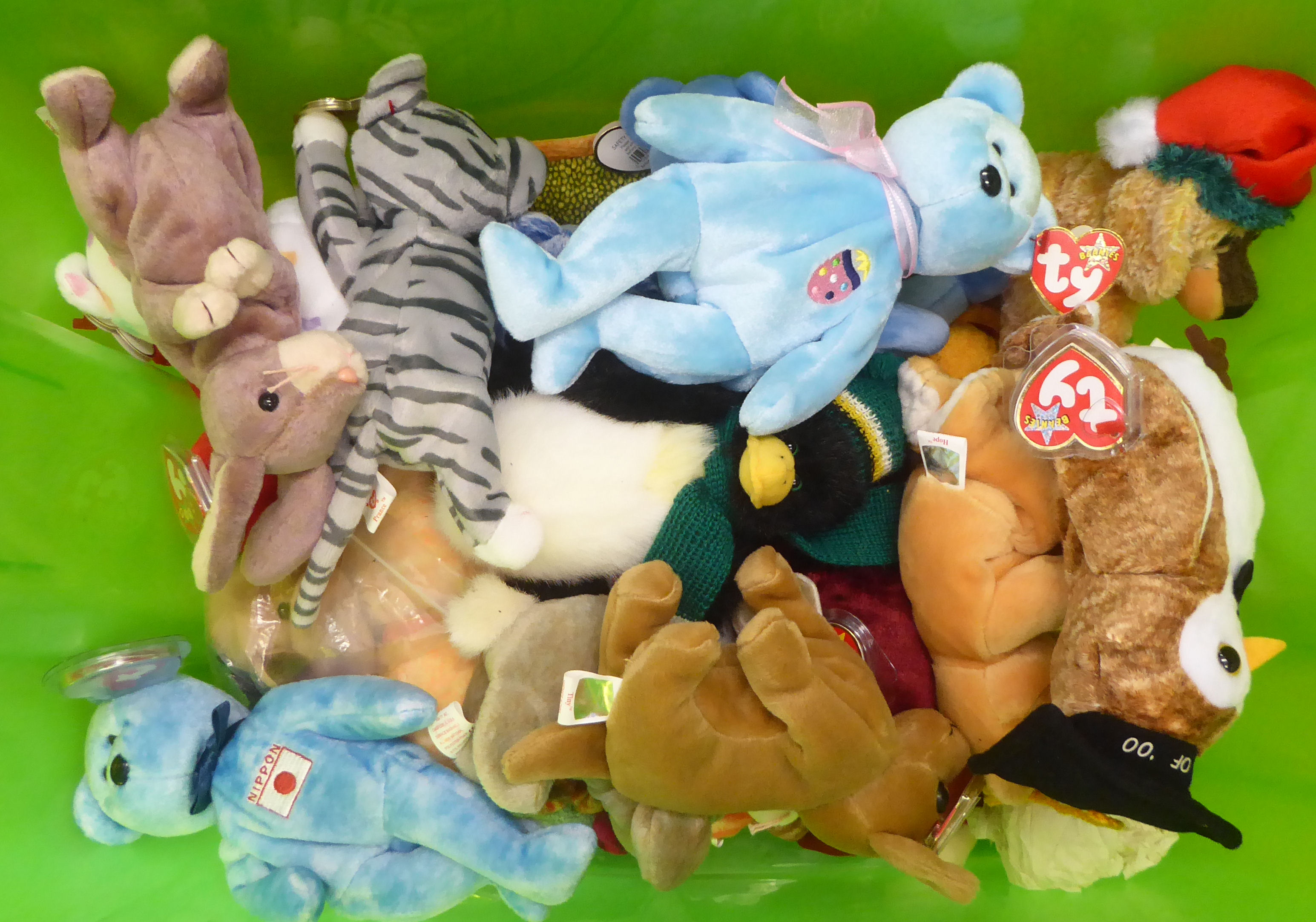 Twenty five Beanie Babies Teddy bears and animals: to include a cat