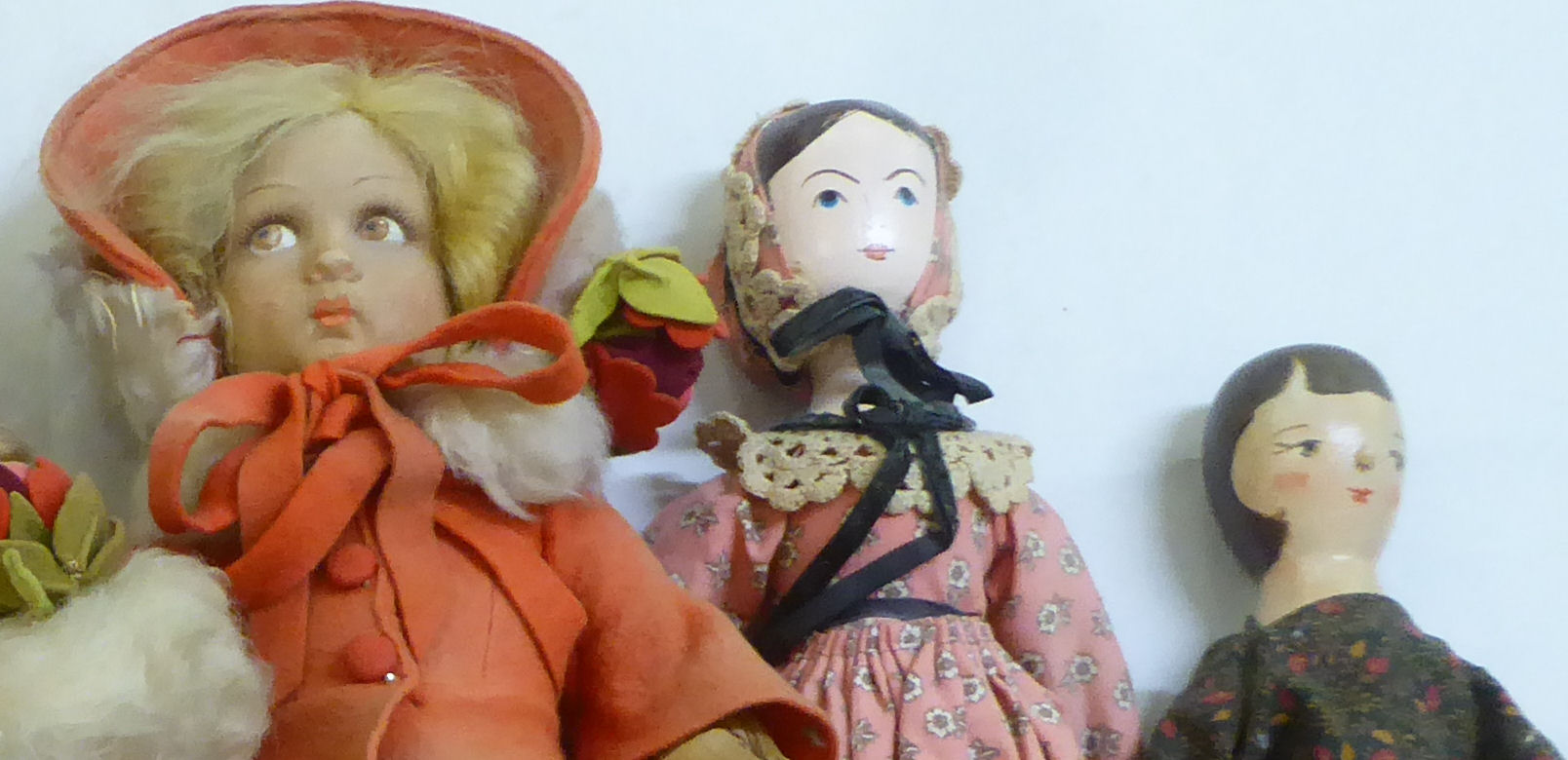 Miscellaneous dolls: to include one dressed in a bonnet and skirt  12"h - Image 3 of 3