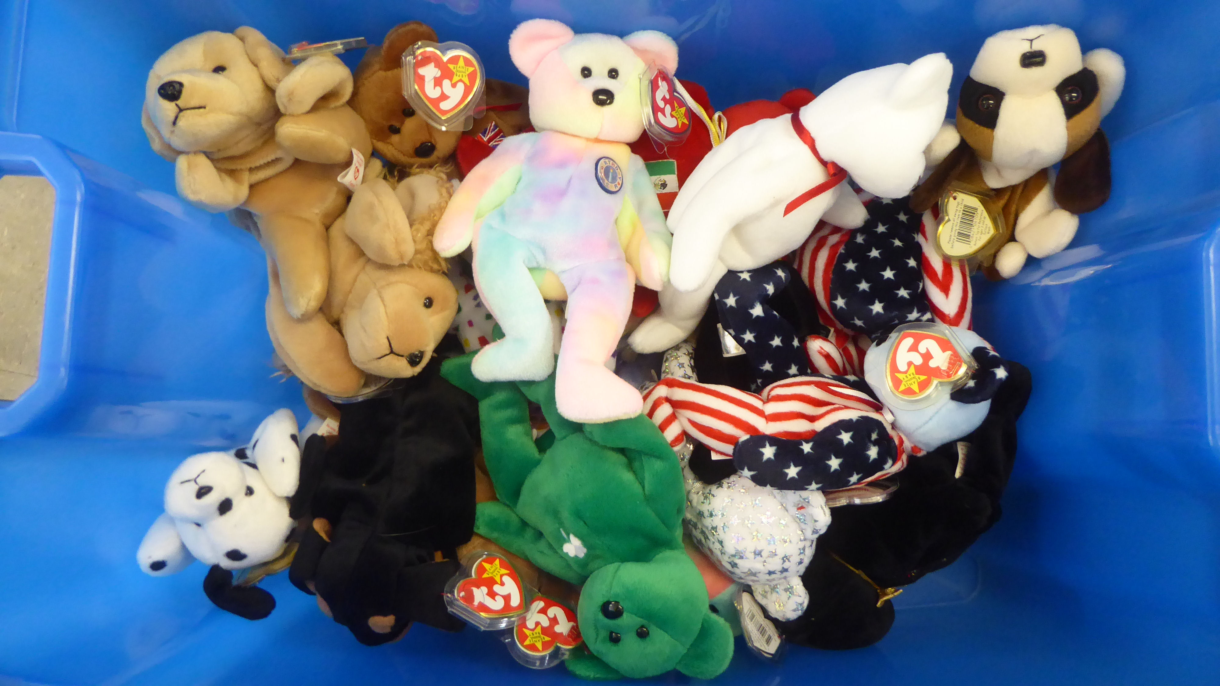 Twenty five Beanie Babies Teddy bears and animals: to include a Dalmatian