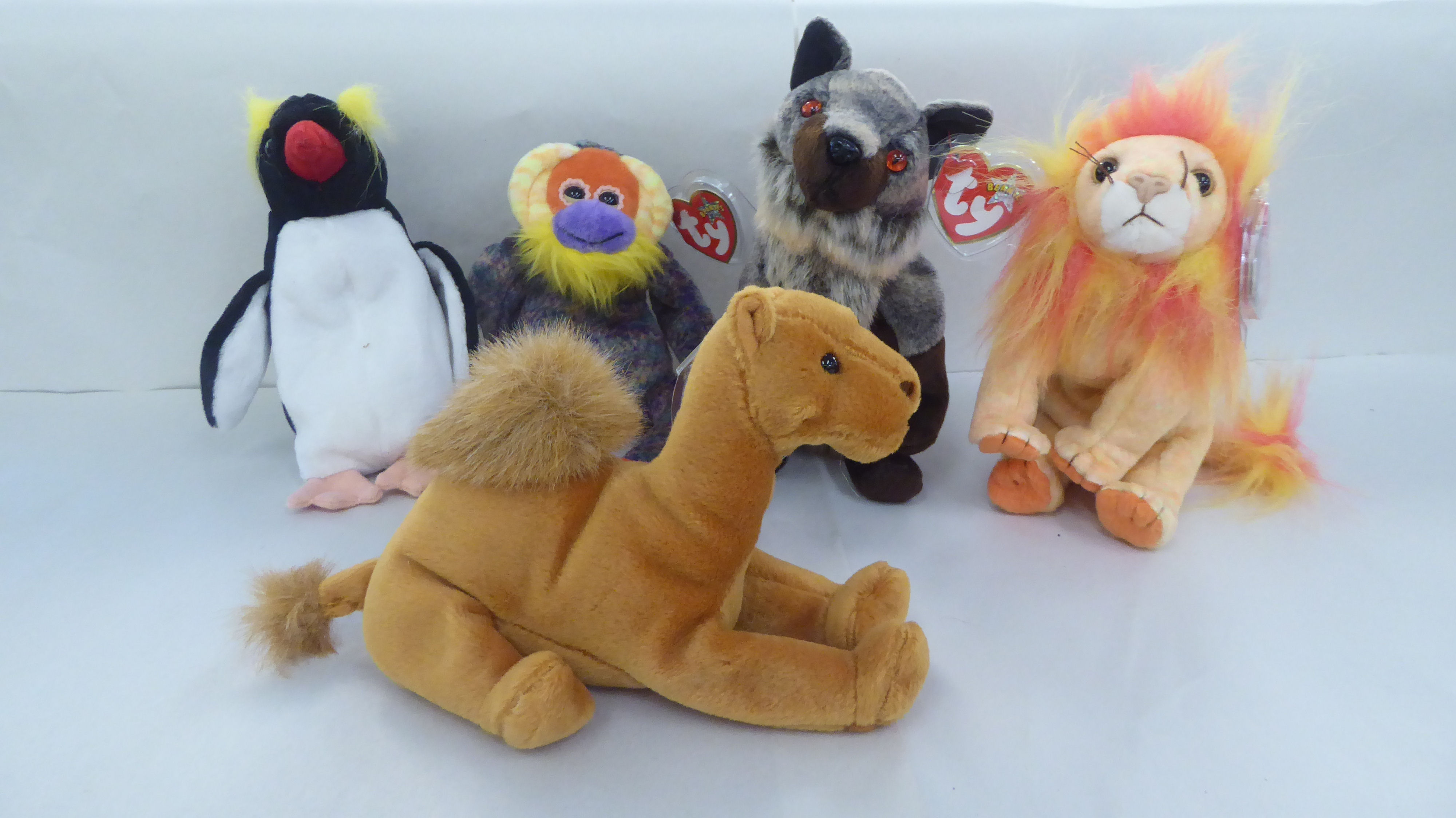 Twenty five Beanie Babies Teddy bears and animals: to include a fish - Image 2 of 5