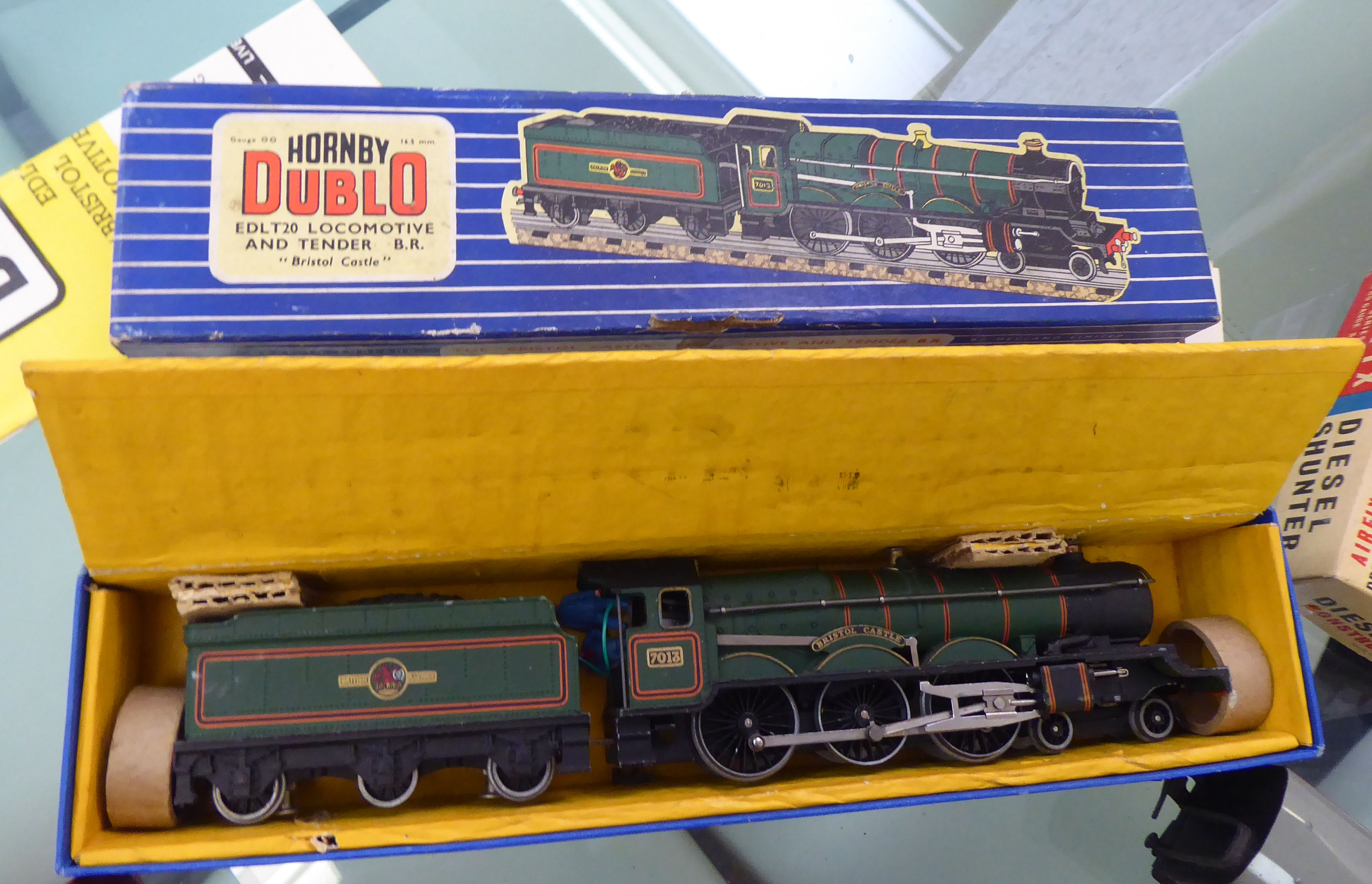 Mainly Hornby Dublo trains, wagons, track and accessories, some boxed; and similar contemporary - Image 3 of 6