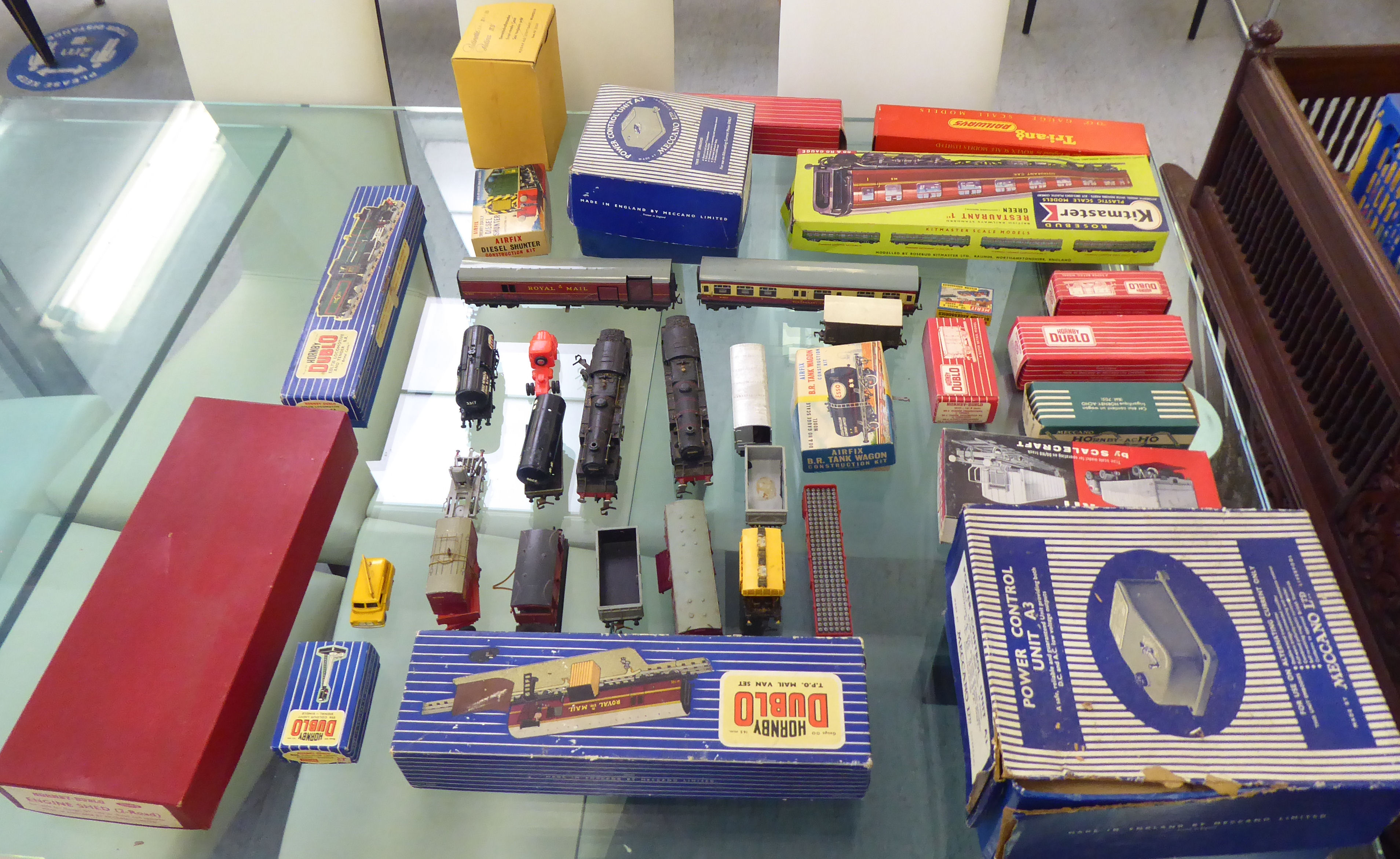 Mainly Hornby Dublo trains, wagons, track and accessories, some boxed; and similar contemporary