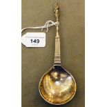 A late 17th/early 18thC silver apostle end spoon  marks indistinct
