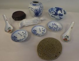 Nine items of 20thC Chinese porcelain: to include a bowl, decorated in blue and white with a