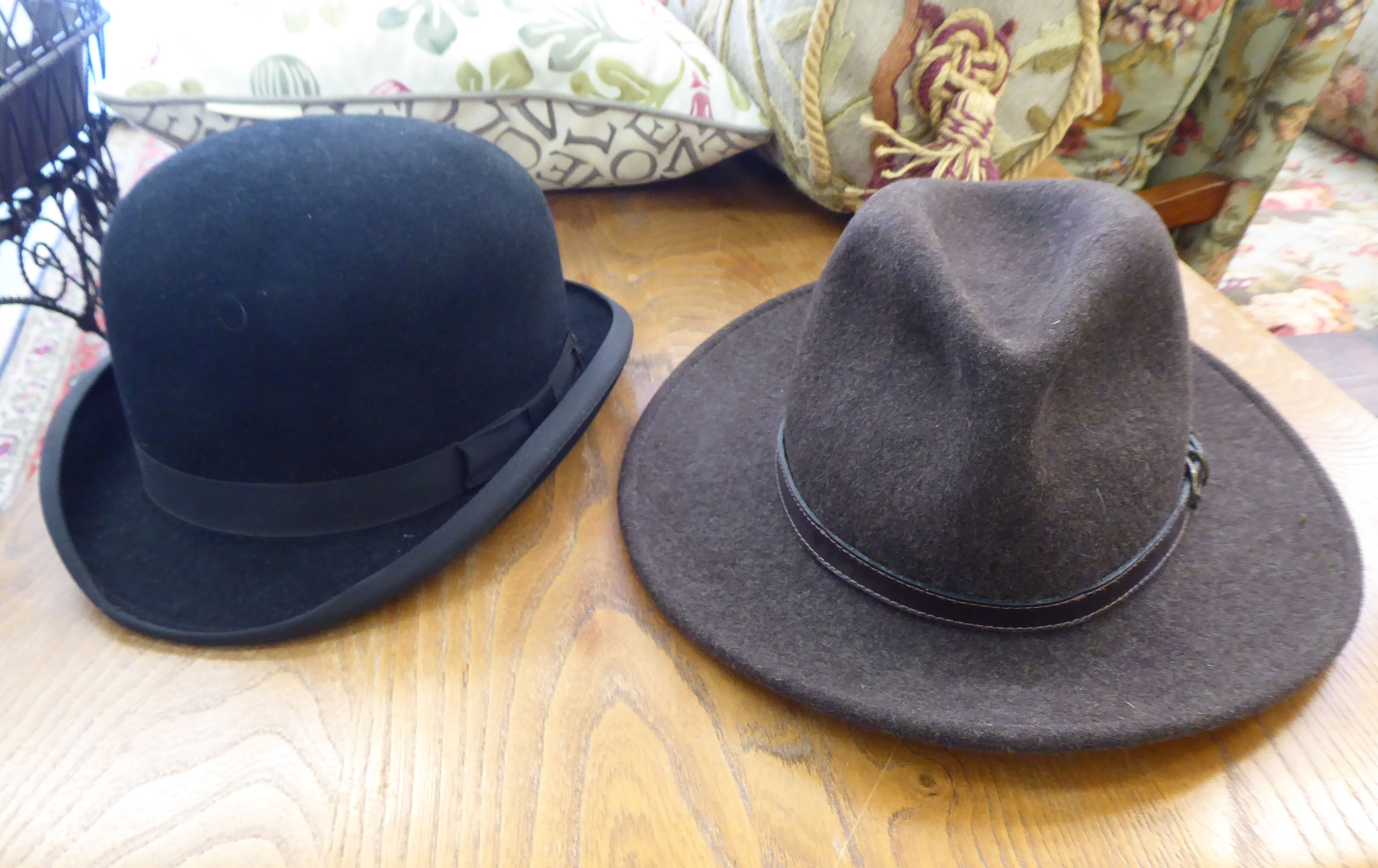 A selection of felt, hide and other hats - Image 4 of 9