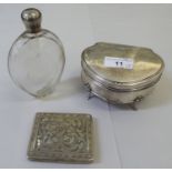 Silver and white metal collectables: to include a silver ring box with a hinged lid  Sheffield 1916