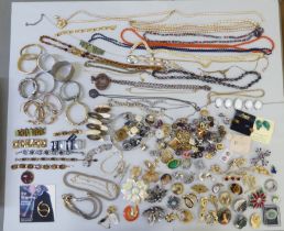 Costume jewellery: to include bangles and necklaces