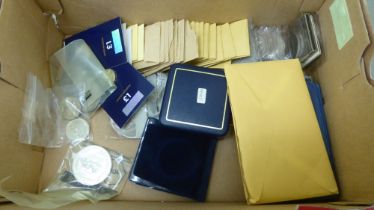 Uncollated British and other proof coins and medallions, mainly boxed: to include a Royal Wedding