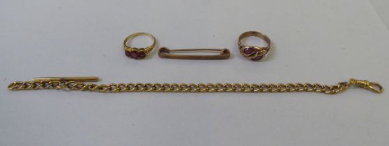 Jewellery: to include two dissimilar, variously set 9ct gold rings