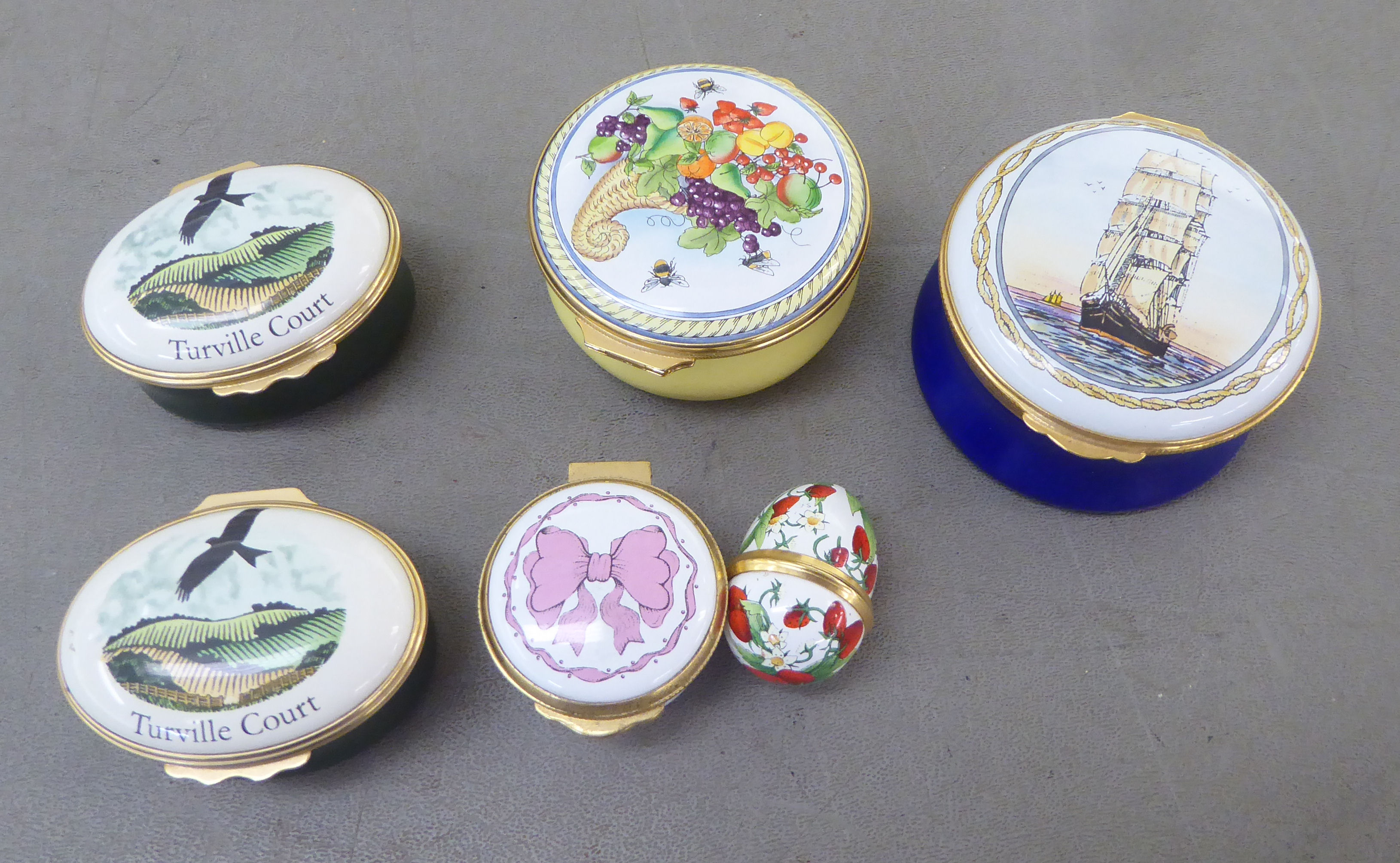 Ceramics: to include Royal Crown Derby china plates; Spode china plates  7" & 8"dia; and Halcion - Image 6 of 6