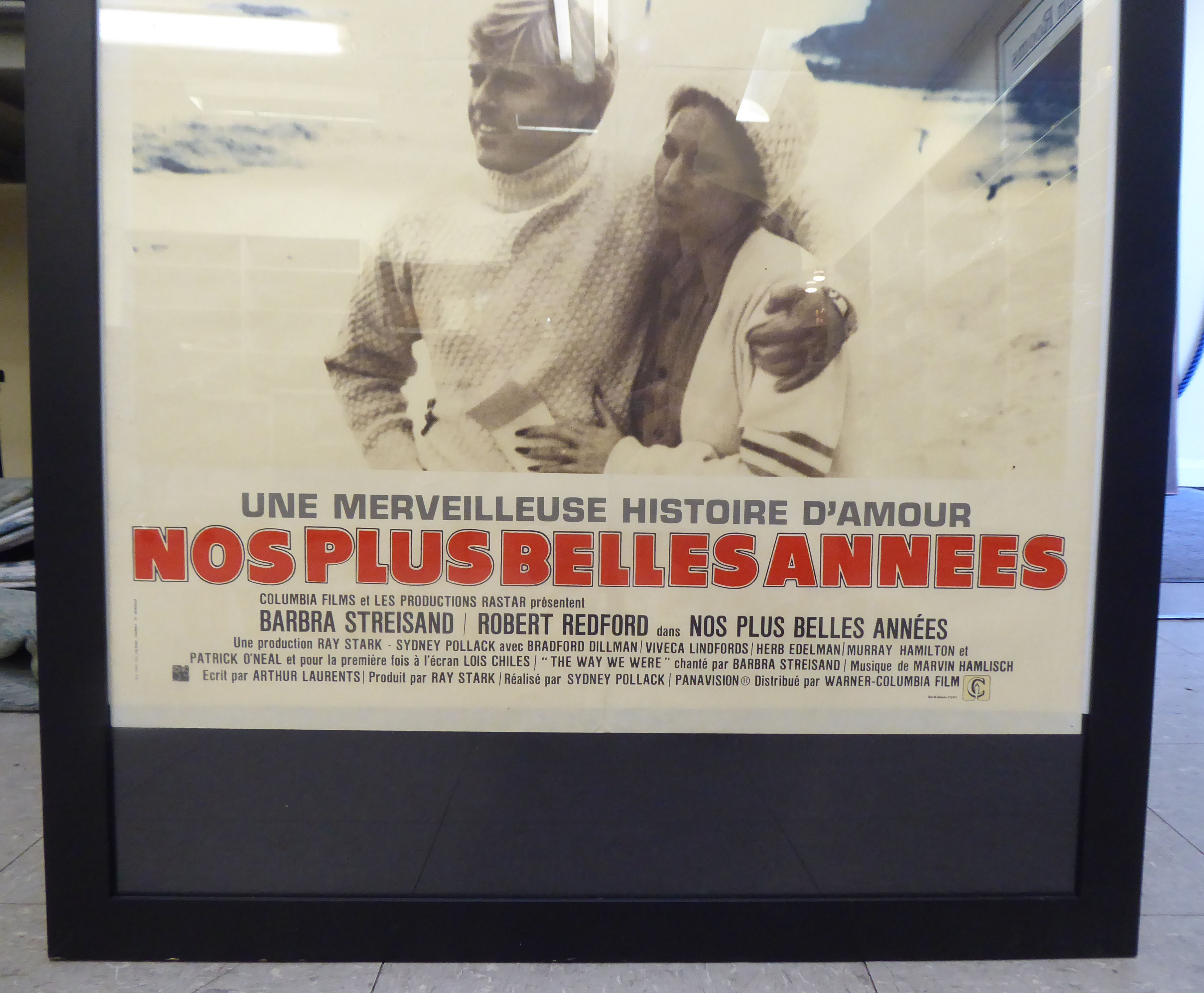 A vintage French film poster 'Nos Plus Belles Annees' (The Way We Were)  35" x 24"  framed - Image 3 of 6
