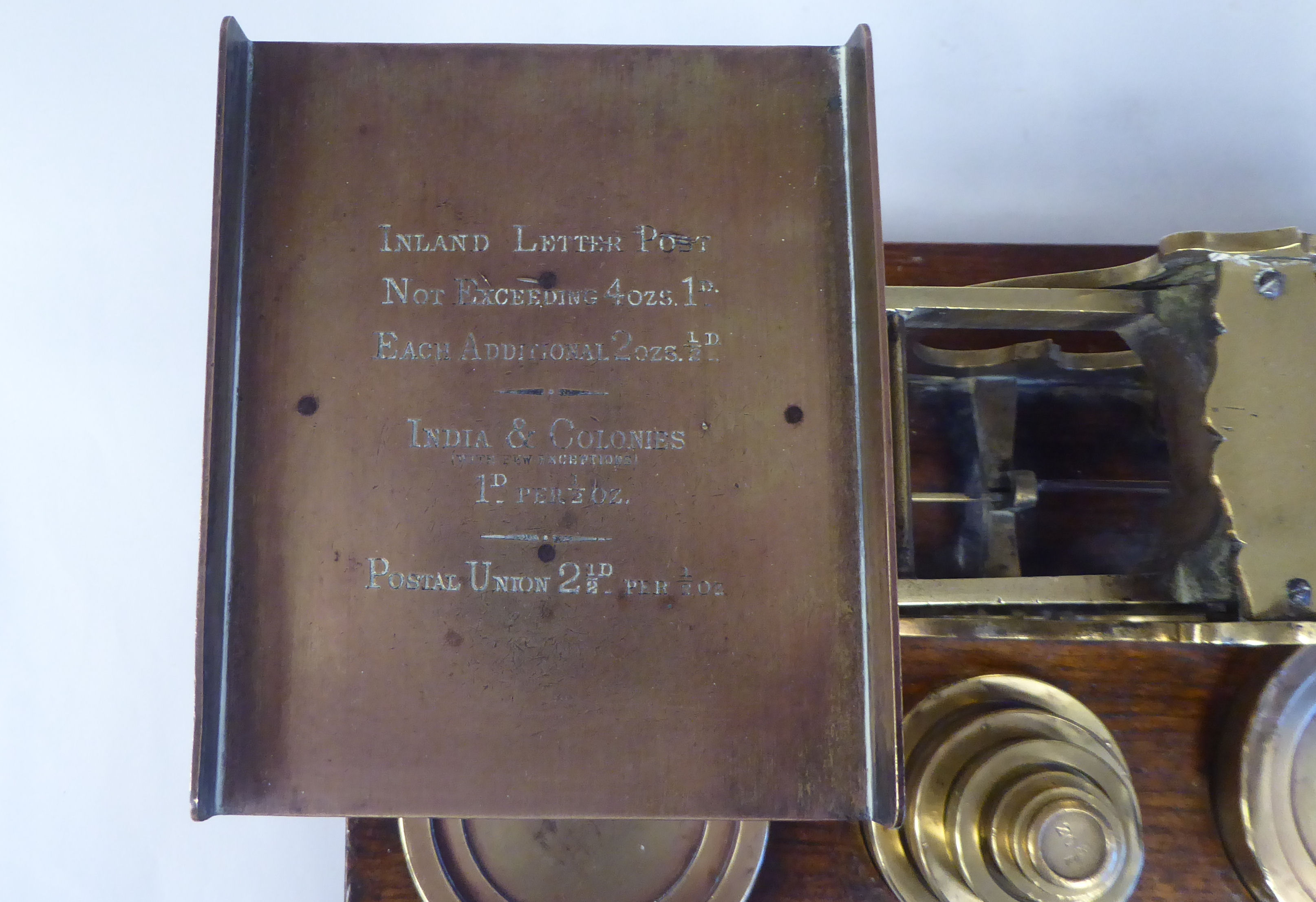 Late Victorian S.Mordan & Co, London, lacquered brass beam balance postal scales, attached to an oak - Image 4 of 9