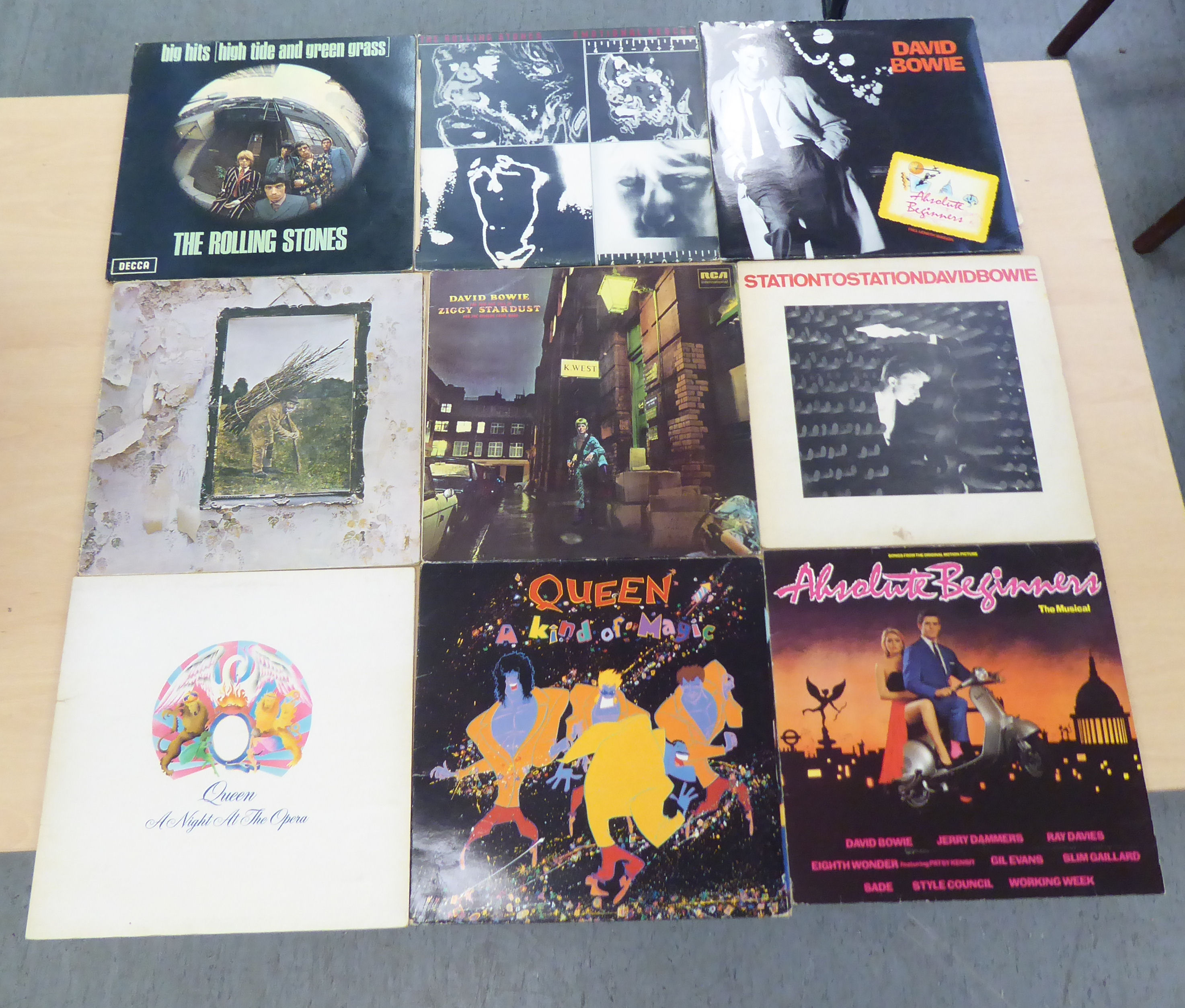 Vinyl albums, mainly rock and pop: to include 'The Beatles', 'Blondie', 'Eurythmics', 'Dire - Image 4 of 10