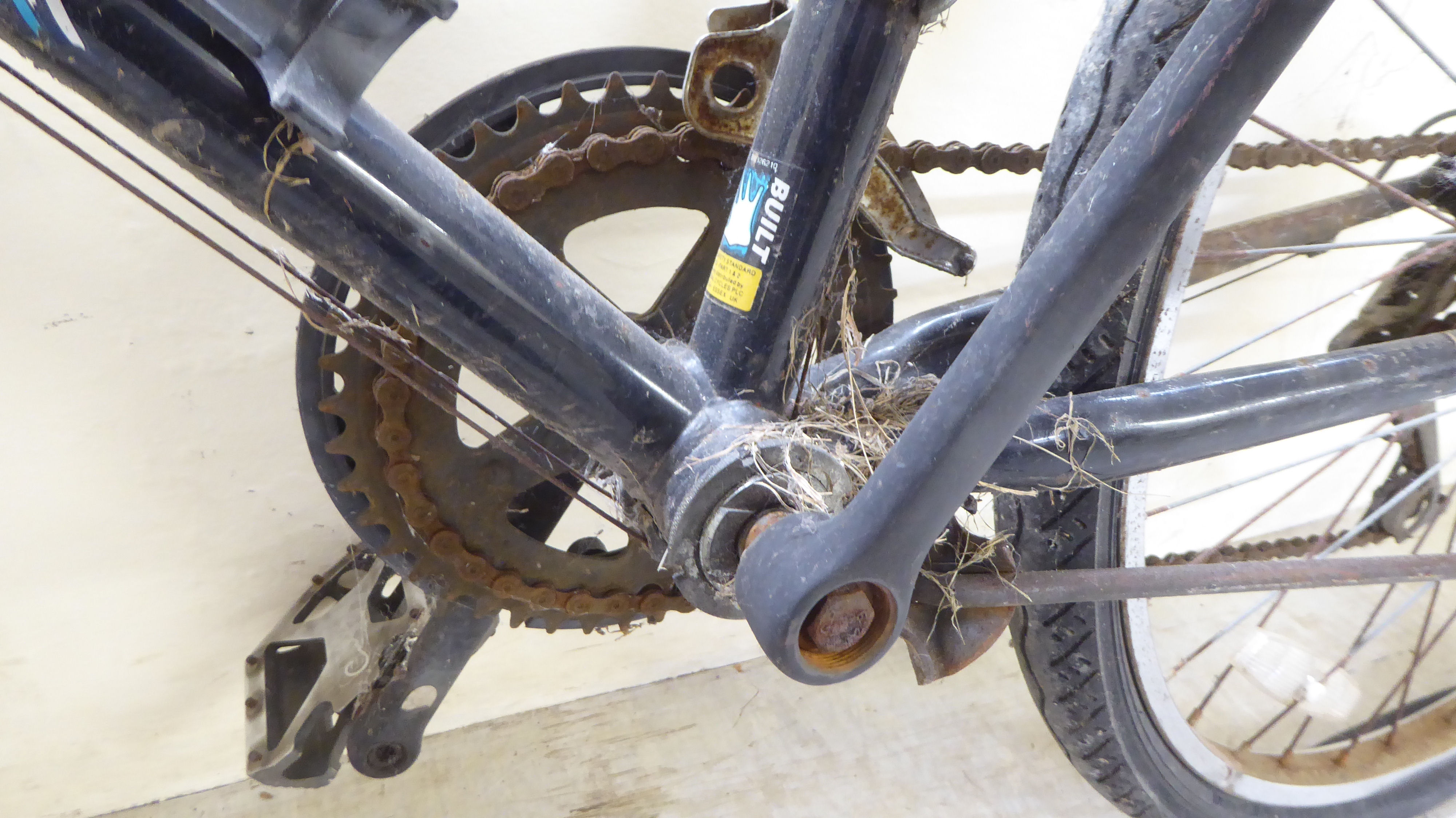 A Universal Rapid Reactor 10 shimano gear technology mountain bike with 25"dia wheels - Image 7 of 12