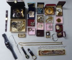 Jewellery and watches: to include a yellow metal necklace