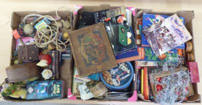 Vintage and later toys: to include a jigsaw and skipping ropes