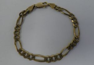 A 9ct gold link bracelet  (8 grams total weight)