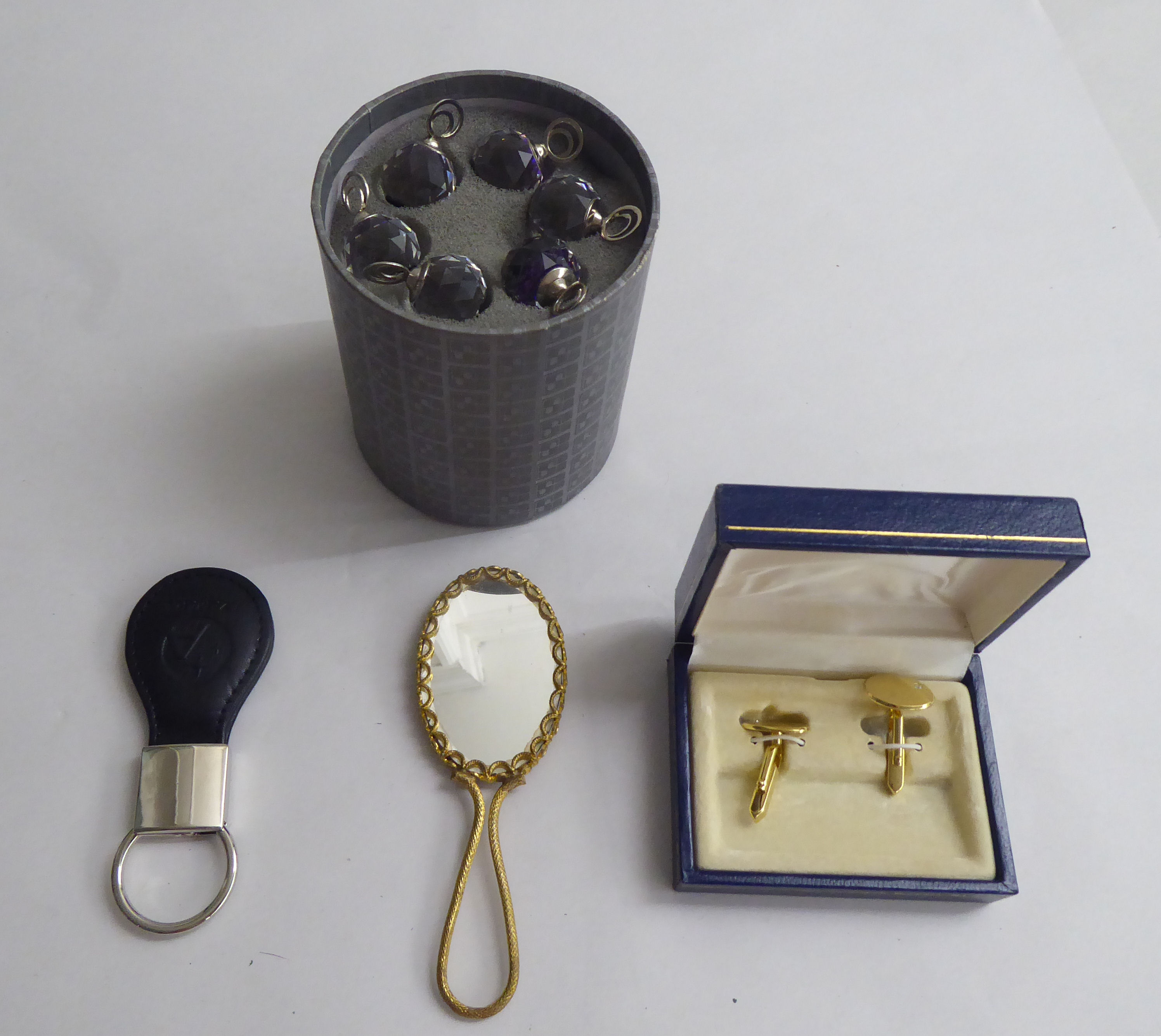 Costume jewellery and items of personal ornament: to include earrings and necklaces - Image 8 of 8