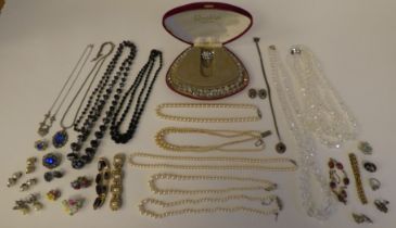 Costume jewellery and items of personal ornament: to include a simulated graduated pearl necklace