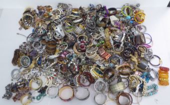 Costume jewellery, mainly bangles