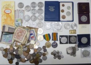 Uncollated British and foreign coins and banknotes: to include pre-Euro currency