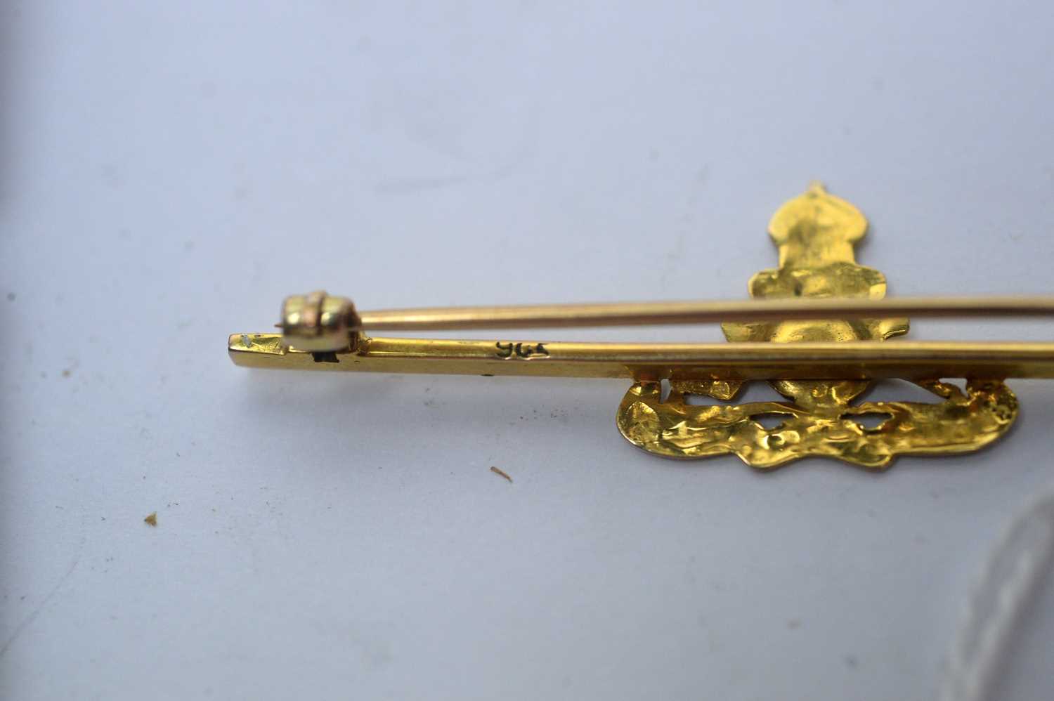 A 9ct yellow gold and enamel Royal Artillery sweetheart brooch. - Image 3 of 3