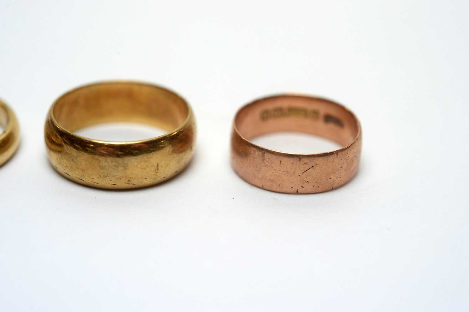 Four gold rings - Image 3 of 4