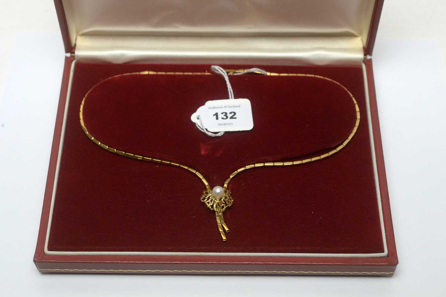 A 14ct yellow gold and cultured pearl necklace