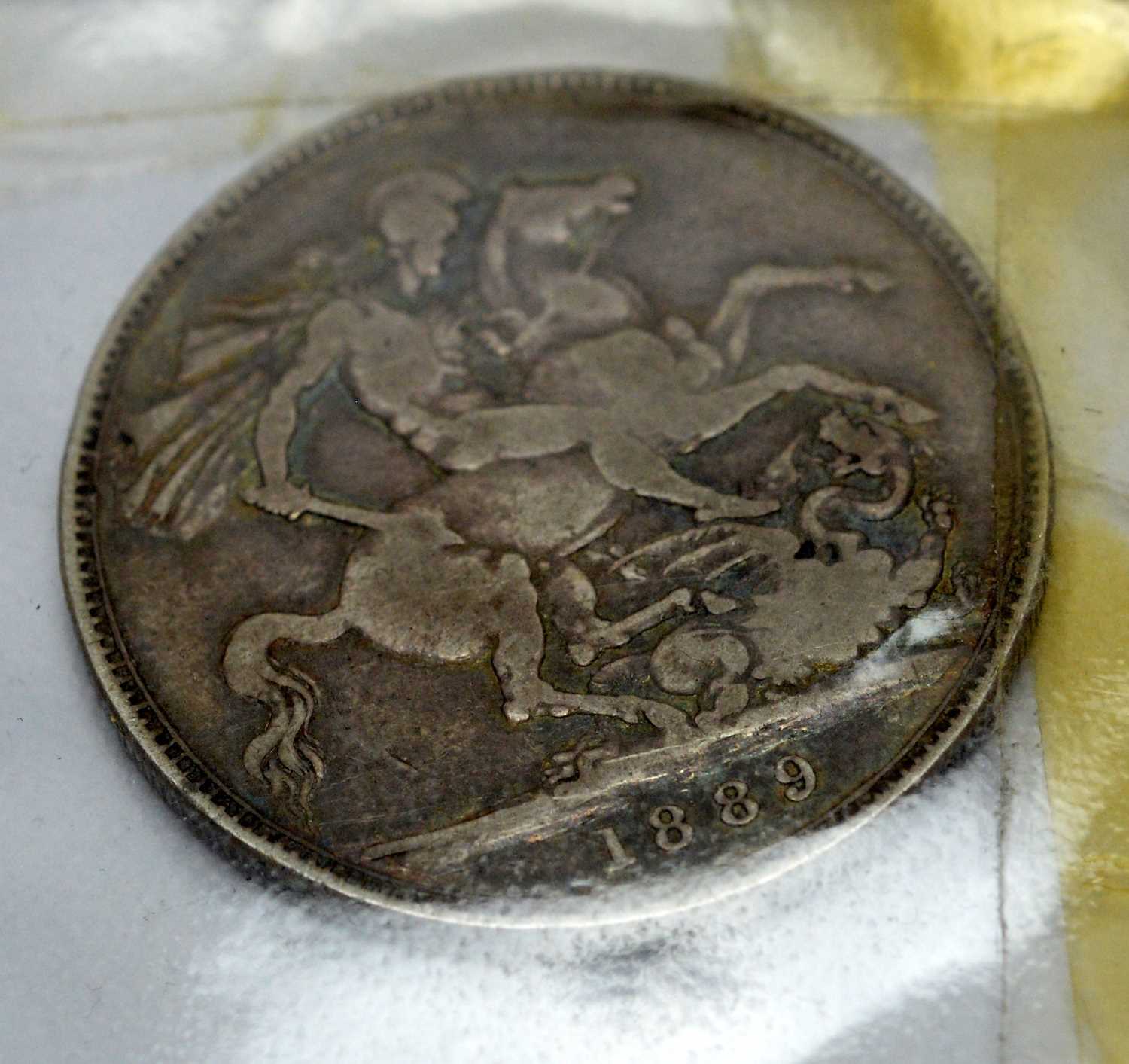 A George V gold half sovereign, and other coinage. - Image 4 of 6