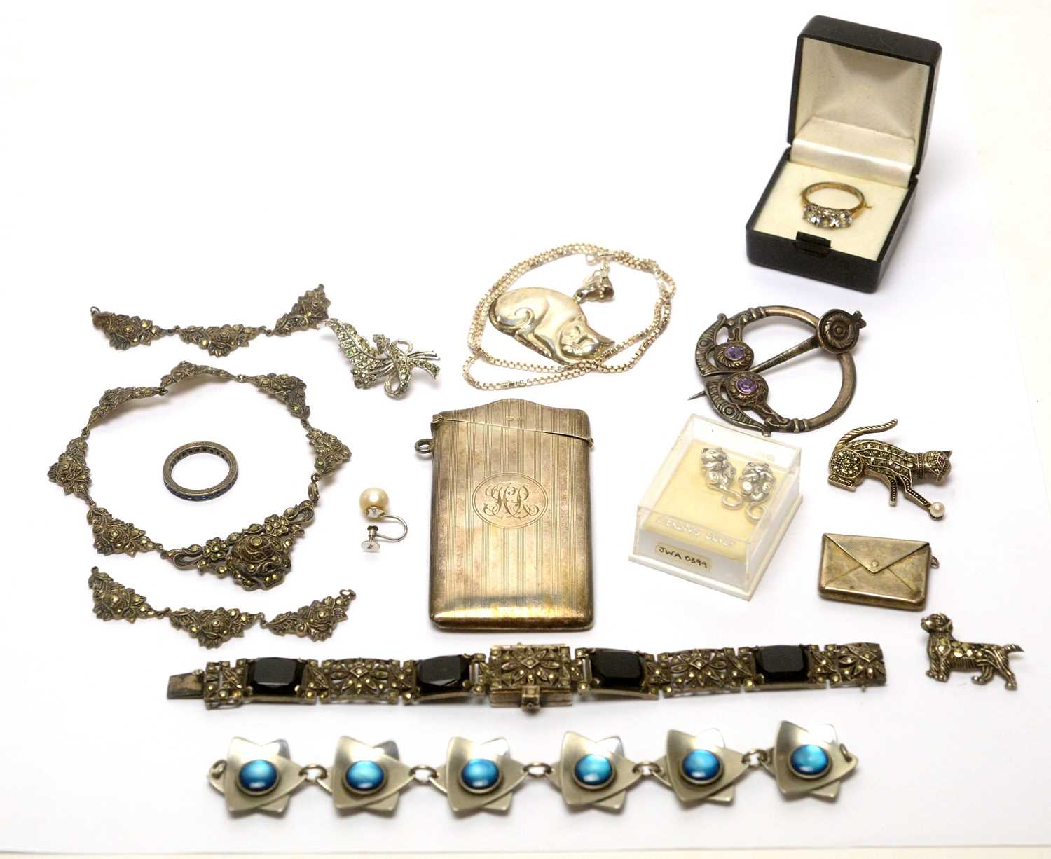 A selection of silver and other jewellery,