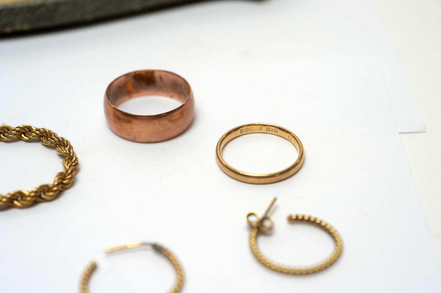 Two gold rings; gold twist link necklace; two gold cocktail watches; and other items. - Image 2 of 7