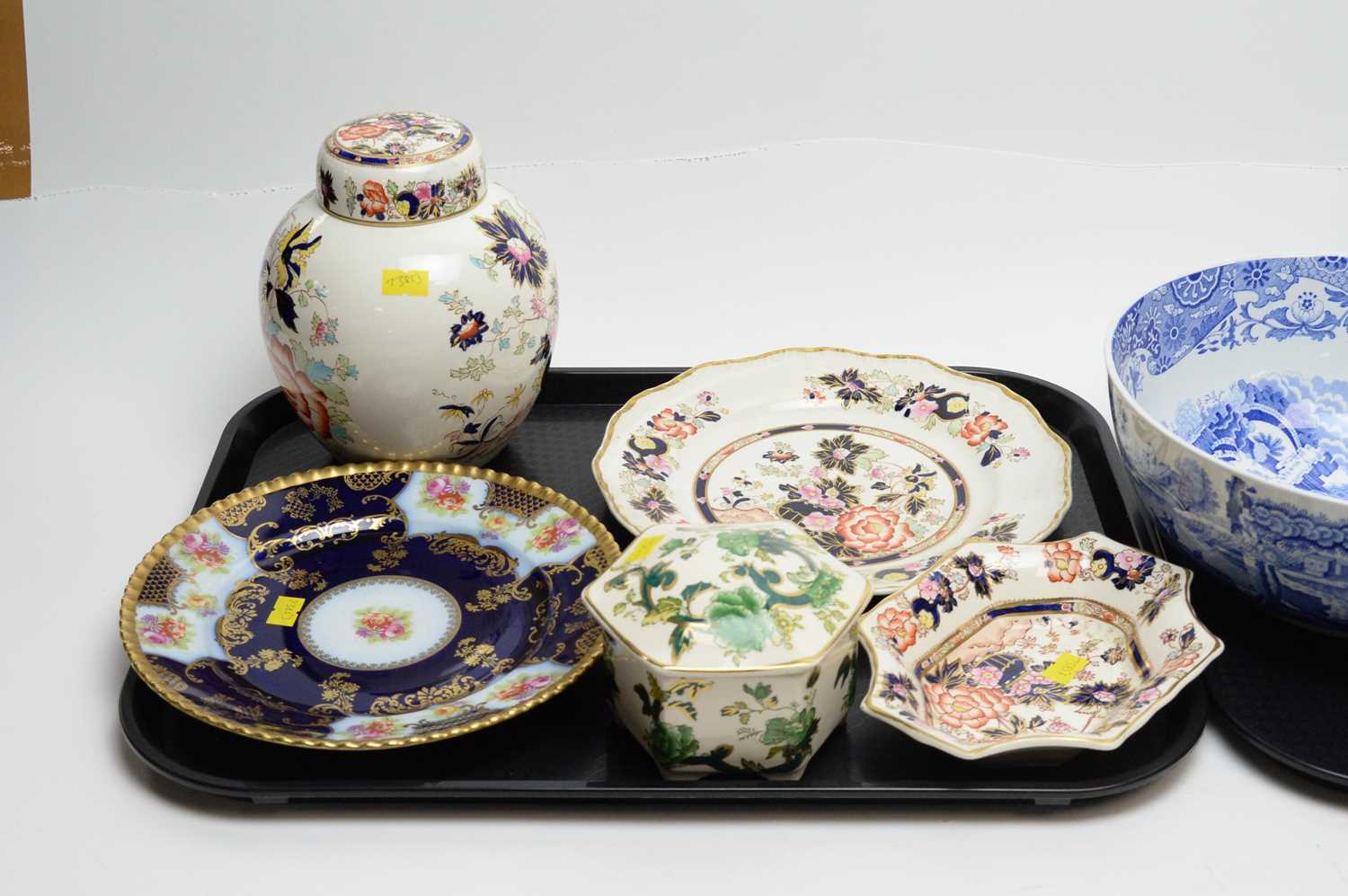 A selection of British decorative ceramic wares. - Image 3 of 3