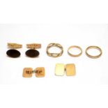 A selection of 9ct yellow gold jewellery,