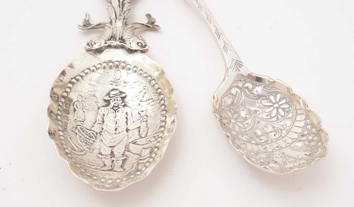 A selection of silver items - Image 2 of 5