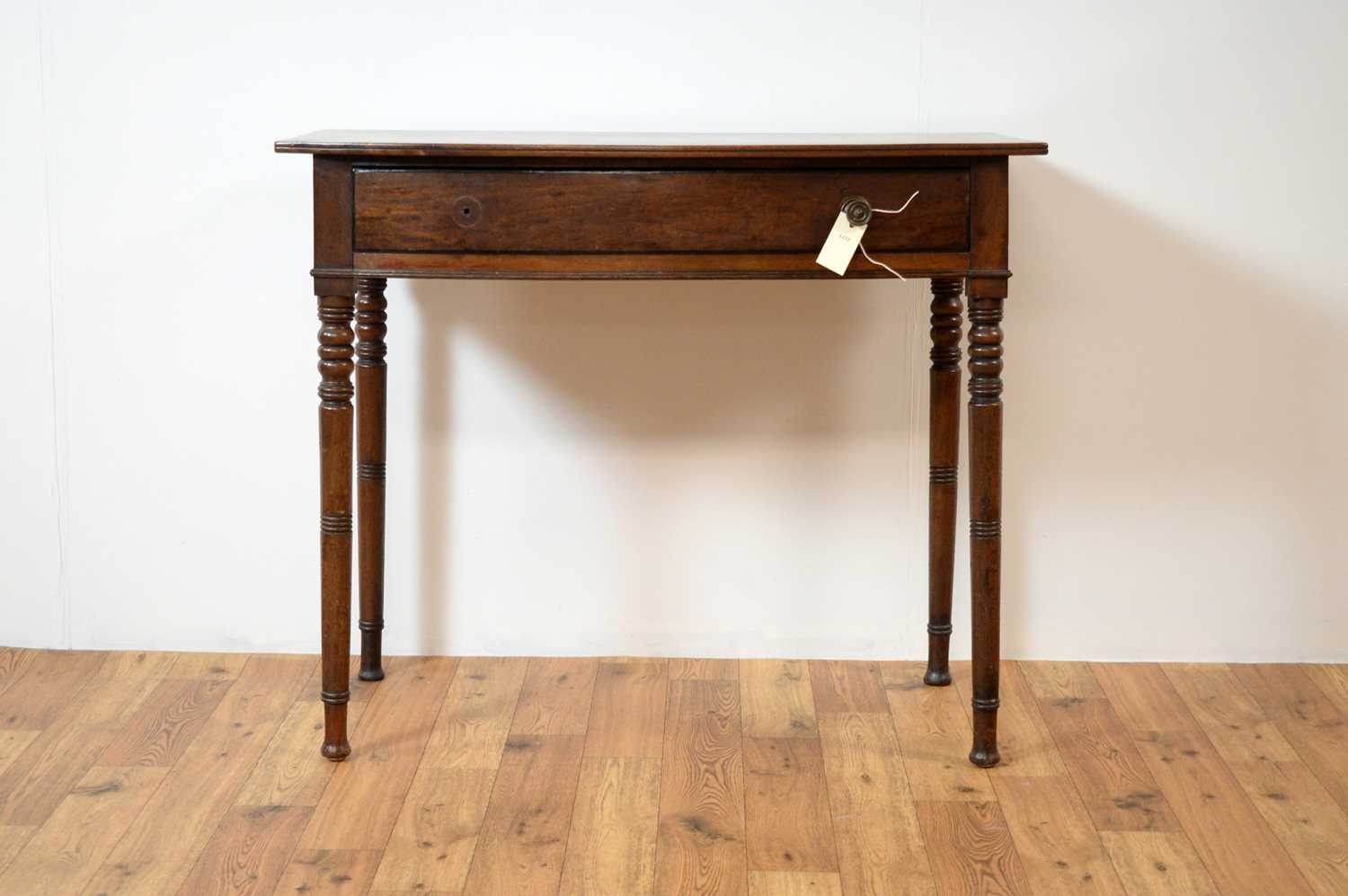 A 19th century bowfront side / hall table - Image 2 of 6